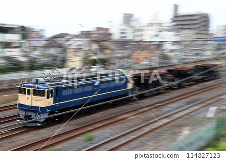 宇都宮線：宇都宮配電（EF65型牽引） 114827123