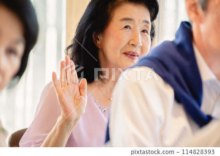 參加研討會的前輩 114828393