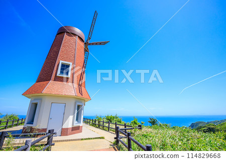 Windmill Observation Point in Early Summer, Oshima, Munakata City, Fukuoka Prefecture Windmill Observation Point in Early Summer, Oshima, Munakata City, Fukuoka Prefecture 114829668
