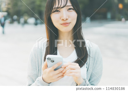 與年輕女性交換聯絡資訊 114830186