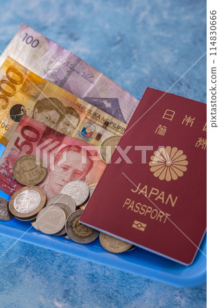 菲律賓貨幣比索日本護照旅行旅遊 114830666