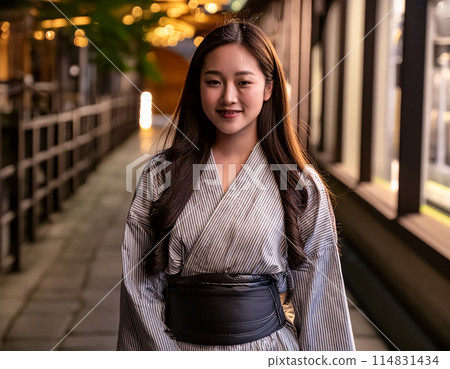 一個穿著漂亮和服的女人 114831434