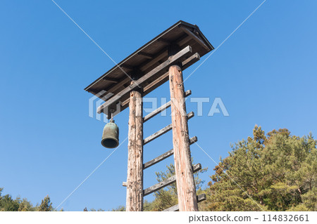 Old fire lookout tower 114832661