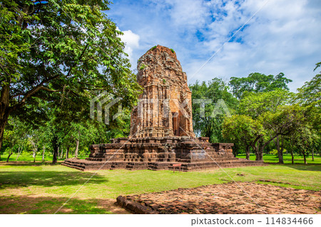 Phra Prang in Si Thep historical park It is an architecture in the Dvaravati period in Phetchabun Province, Thailand. Phra Prang in Si Thep historical park It is an architecture in the Dvaravati period in Phetchabun Province, Thailand. 114834466