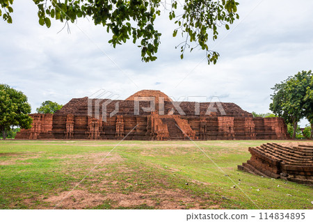 Khao Klang Nok is part of the Si Thep historical park which is set to be a UNESCO World Heritage Site in September 2023. It is an architecture in the Dvaravati period in Phetchabun Province, Thailand. Khao Klang Nok is part of the Si Thep historical park which is set to be a UNESCO World Heritage Site in September 2023. It is an architecture in the Dvaravati period in Phetchabun Province, Thailand. 114834895