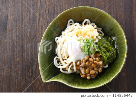 黏顏射烏龍麵 114836442