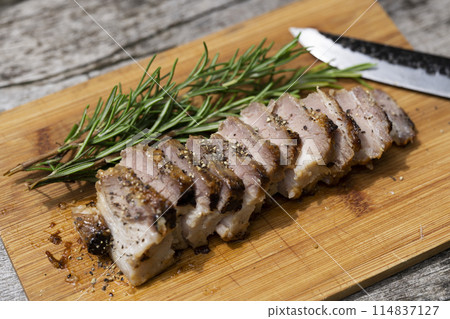 Homemade roast pork to eat at camp Homemade roast pork to eat at camp 114837127