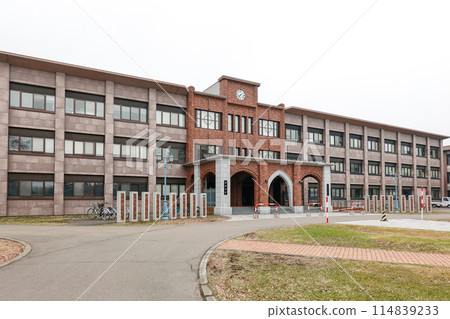 帶廣農業獸醫大學綜合研究大樓1號（北海道帶廣市） 114839233