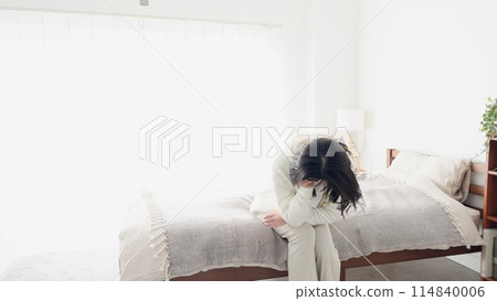 一個感覺不舒服的遲鈍的女人 114840006