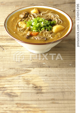 Curry soba noodles with plenty of spring onions Curry soba noodles with plenty of spring onions 114841496