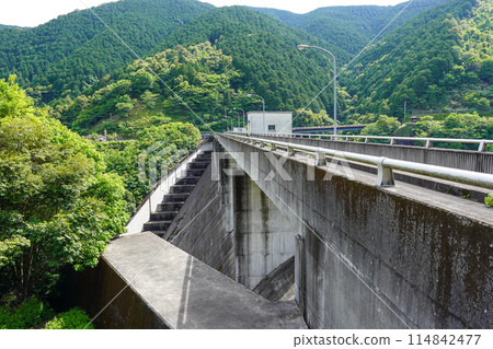 Sakamoto Dam (Kochi Prefecture) Sakamoto Dam (Kochi Prefecture) 114842477