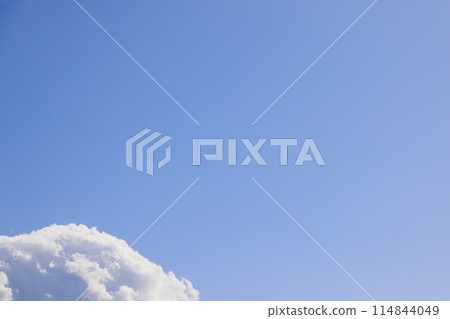 藍天白雲(背景素材) 藍天白雲(背景素材) 114844049