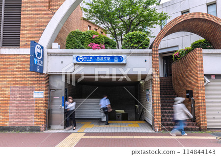 日本橫濱城市景觀,俯瞰橫濱市營地鐵高島町站等。 日本橫濱城市景觀,俯瞰橫濱市營地鐵高島町站等。 114844143