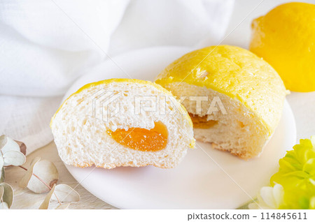 Lemon bread Lemon bread 114845611