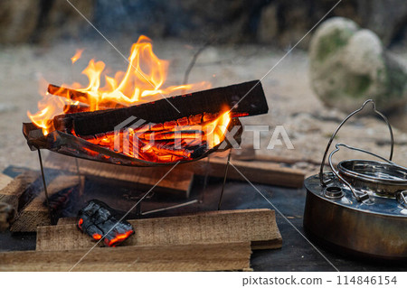 Bonfire, campfire stand, solo camping, rugged, camping, flame, light, campfire 114846154
