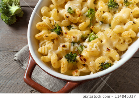 Mac and cheese with broccoli Mac and cheese with broccoli 114846337