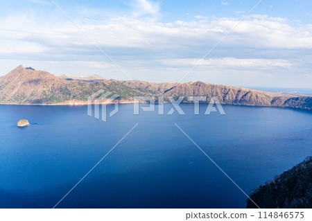 Hokkaido Lake Mashu in Spring 114846575