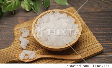 Rock sugar 114847144