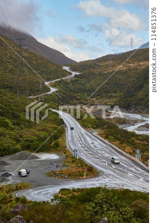 Arthur's Pass in New Zealand, road in the mountains 114851376