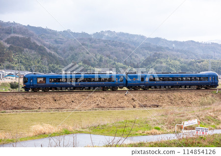 【宮津線】穿過堤防的丹後海 114854126