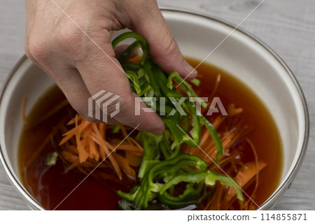 Horse mackerel, small horse mackerel, small horse mackerel, Nanbanji sauce, vegetables Horse mackerel, small horse mackerel, small horse mackerel, Nanbanji sauce, vegetables 114855871