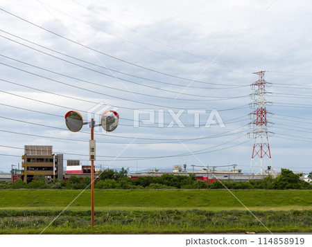 大和河沿岸的輸電塔 大和河沿岸的輸電塔 114858919