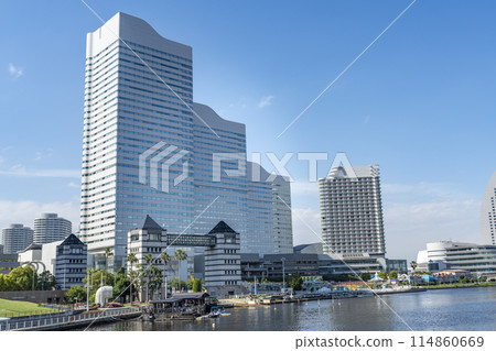 Yokohama scenery in May 114860669