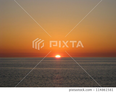 在海上日落 114861581