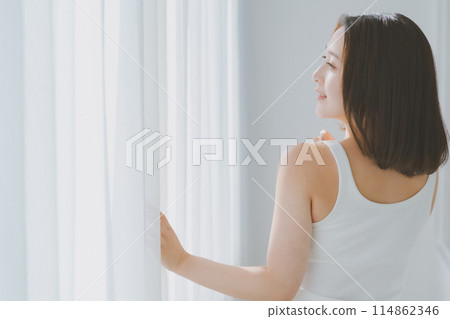 female, lady, woman 114862346