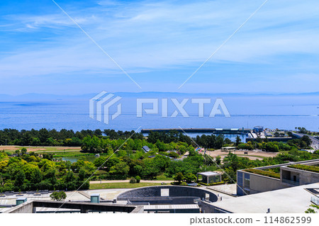 Awaji Yumebutai: The distant Senshu mountain range and the Oval Forum & Awaji Exchange Wings Port② Awaji Yumebutai: The distant Senshu mountain range and the Oval Forum & Awaji Exchange Wings Port② 114862599