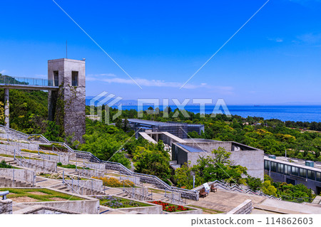 淡路夢舞台 - 遠眺神戶市與百段年電梯塔① 114862603