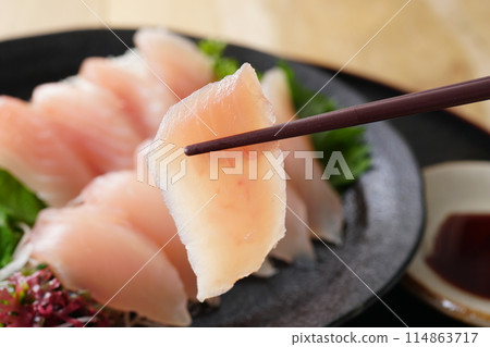 Bincho tuna sashimi Bincho tuna sashimi 114863717