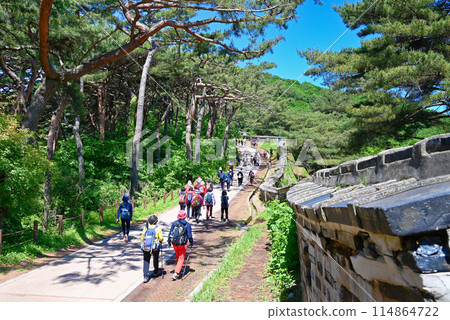 南漢山城健行路線和健行者 [韓國江州市] 114864722