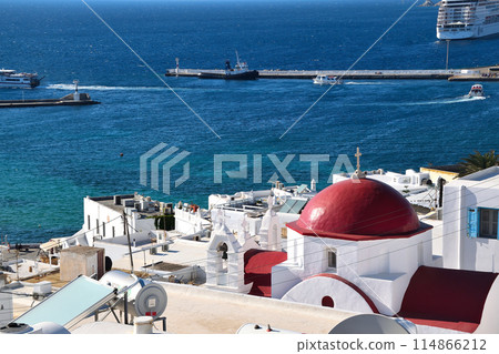 Red roof church in Mykonos 114866212