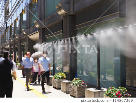 Fog generator / mist shower 114867399