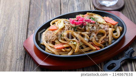 Fried udon noodles with teppan sauce - made with thick Sanuki noodles Fried udon noodles with teppan sauce - made with thick Sanuki noodles 114867638