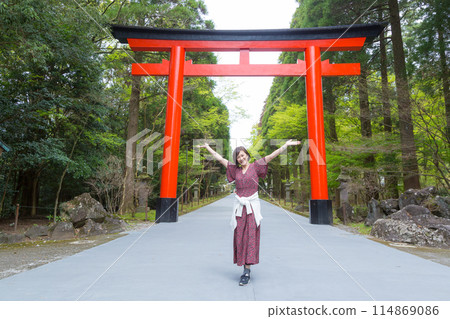 這是為來日本的外國遊客準備的參拜手冊（財富版）。 114869086