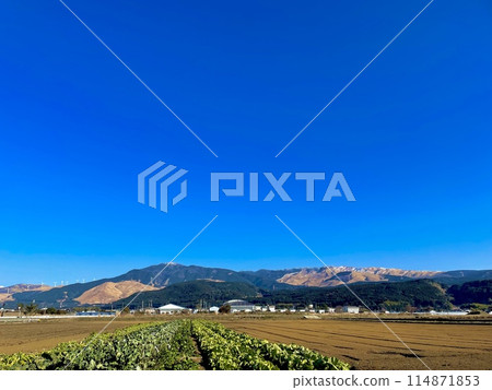 Autumn blue sky and Mount Aso Autumn blue sky and Mount Aso 114871853