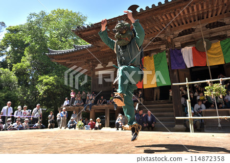 長光寺鬼舞青鬼拿著斧子跳舞 114872358