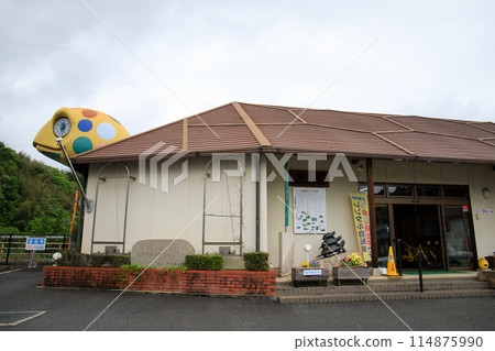 Kameko Station (JR West Tsuyama Line) 114875990