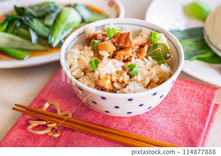 Rice cooked with canned yakitori Rice cooked with canned yakitori 114877888