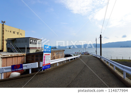 A view of the prefectural road from the center of Tsuruga City, Fukui Prefecture to the Irohama district (Summer 2022) A view of the prefectural road from the center of Tsuruga City, Fukui Prefecture to the Irohama district (Summer 2022) 114877994