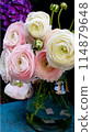 Natural bouquet of pink roses 114879648
