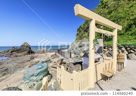 The couple rocks and worship site of Futamiokitama Shrine in Ise City The couple rocks and worship site of Futamiokitama Shrine in Ise City 114880240