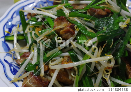 Nutritious stir-fried liver and chives 114884588