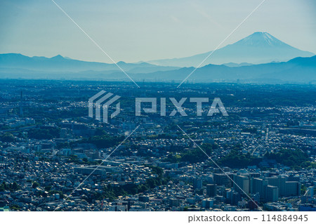 (Kanagawa Prefecture) View of Yokohama cityscape and Mt. Fuji from Yokohama Landmark Tower 114884945