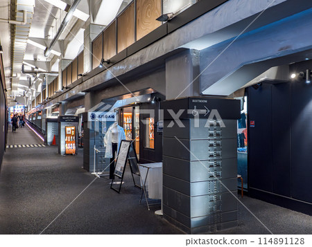 有樂町～新橋之間的高架鐵道下的商業設施[日比谷大黑寺] 114891128