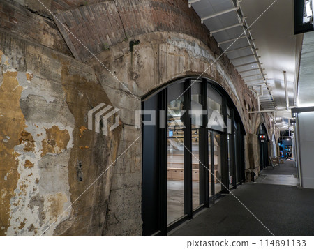 Hibiya OKUROJI: A commercial facility under the elevated tracks between Yurakucho and Shimbashi Hibiya OKUROJI: A commercial facility under the elevated tracks between Yurakucho and Shimbashi 114891133