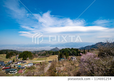 【早春】從狐狸路的親密展望台看山形市1 114891254