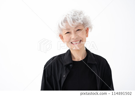 Stylish senior woman with gray hair 114891502
